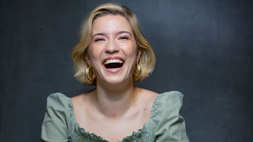 This Russian Comedian Grew up Super Rich – and She’s not afraid to laugh about it